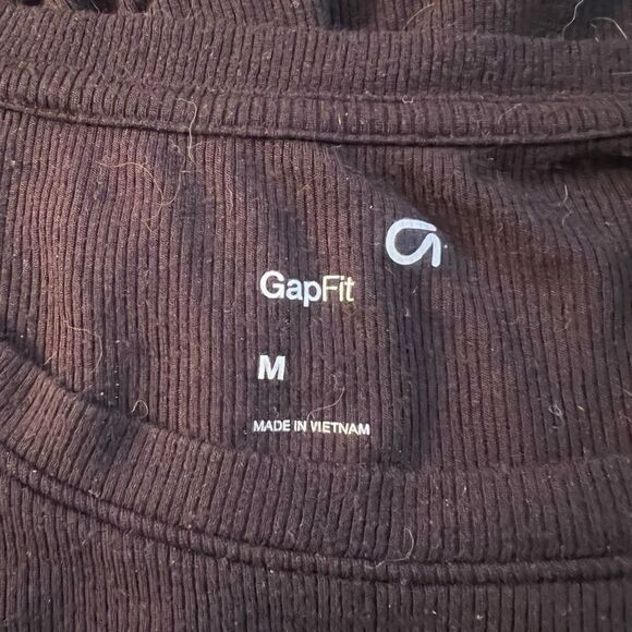 3 for $30! Gap fit black long sleeve ribbed shirt - Picture 3 of 6